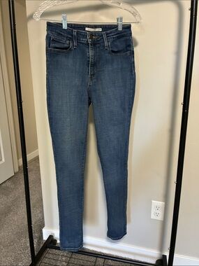 Levi's Women's Skinny Jeans in Blue Denim